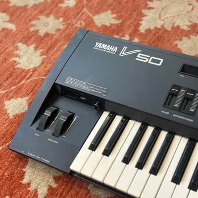 YAMAHA V50 4-Operator Digital FM Synthesizer Workstation image 3