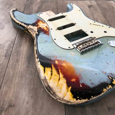 FRANCHIN Mercury guitar body Relic Aged Ice Blue Metalic over 3-Color Sunburst 100% Nitro Lacquer HSS Poplar Stratocaster-Strat-S-Style Made in Italy - Stock piece #23310826 image 5