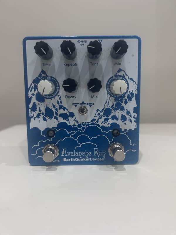 EarthQuaker Devices Avalanche Run Stereo Reverb & Delay with Tap Tempo V2