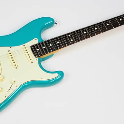 Fender American Professional II Stratocaster with Rosewood Fretboard 2021 - Miami Blue image 8