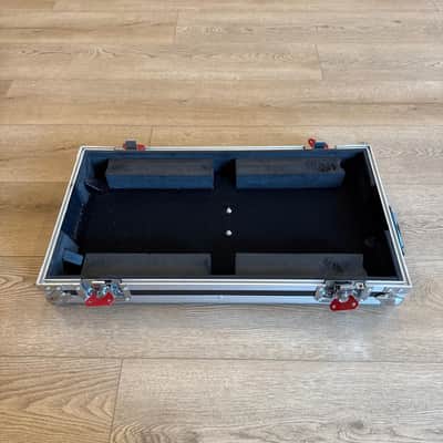 Gator G-TOUR-PEDALBOARD-LGW Large ATA Pedalboard 24x11" with Wheels 2010s - Black image 13