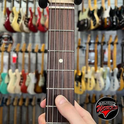 Charvel   Jake E Lee Signature Pro Mod So Cal Style 1 Hss Ht Rw Pearl White image 4