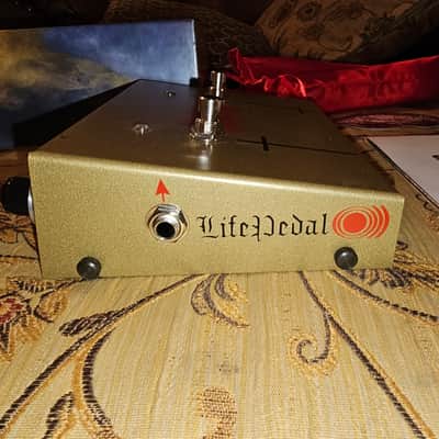 EarthQuaker Devices Sunn Lifepedal Gold image 12