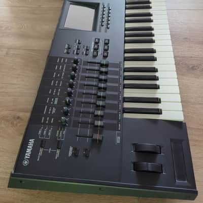 Yamaha Motif XF 6 Synthesizer with 1GB Flash image 5