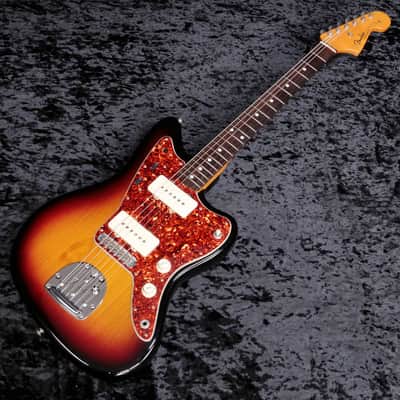 FENDER USA American Vintage '62 Jazzmaster 3-Color Sunburst [V159176] (07/28) image 4