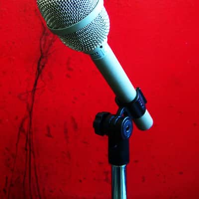 Vintage 1987 Electro-Voice RE11 Supercardioid Dynamic Microphone Low Z w mic clip RE10 RE15 RE16 RE18 image 5