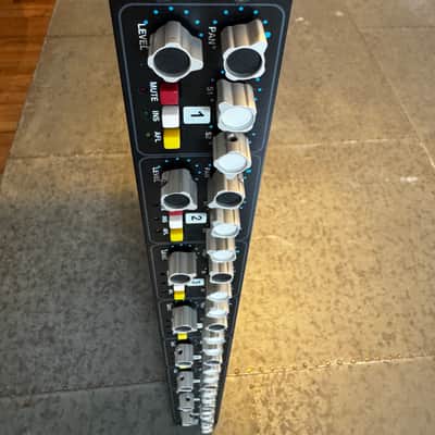 API 8200A AUX MIXER image 6