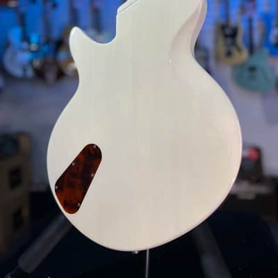 Eastman Guitars Juliet Electric Guitar - Pamona Blonde, with Case, FREE PLEK!, 322 image 8