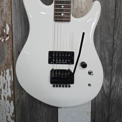 Peavey Nitro I with Single Humbucker and Kahler Vibrato 1986 - 1989 - White image 2