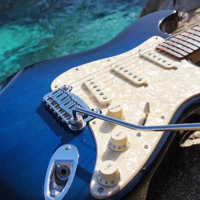 G&L Legacy Tribute 2010 Blue Burst image 3