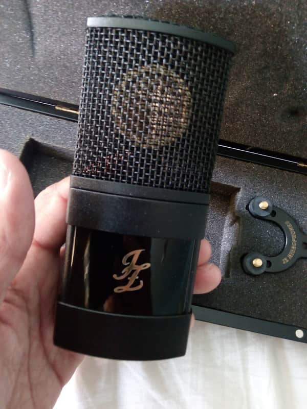 JZ Microphones V11 Cardioid Large-Diaphragm Condenser Mic image 1