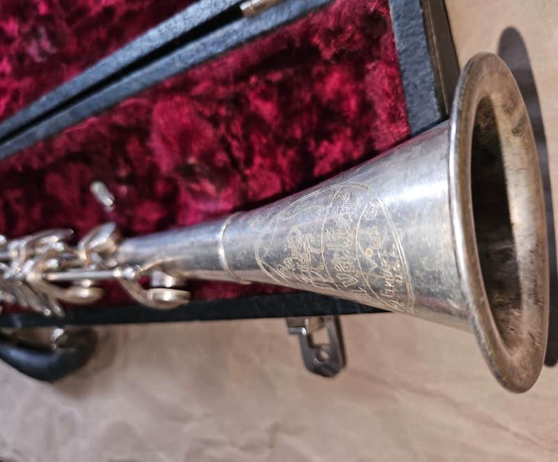 Elkhart Cavalier metal clarinet, USA, Silver-finish with case