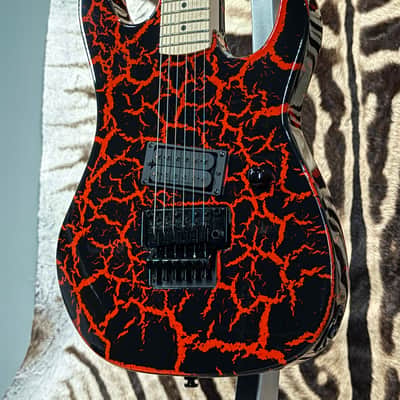 B.C. Rich Gunslinger Retro II 2025 - Red Crackle image 4
