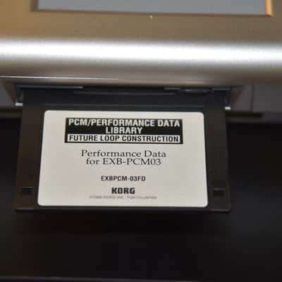 Korg Triton Studio Music Workstation/Sampler - 61 keys 2001-2003 - Silver image 10