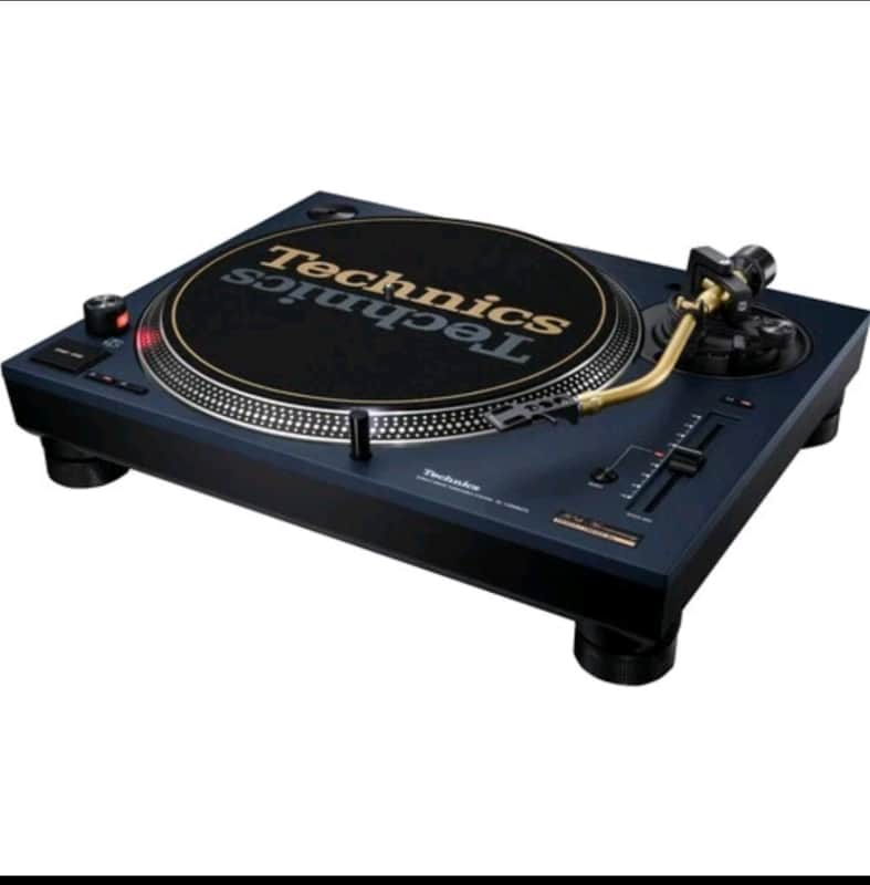 Technics SL-1200MK7 50th Anniversary - Blue Edition image 1