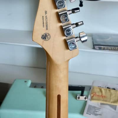 ‘21 Fender Player Stratocaster with Maple Fretboard Shell Pink image 5