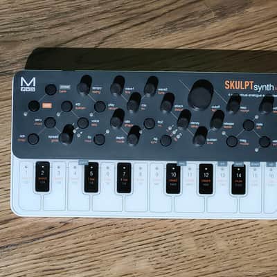 Modal Electronics Skulpt SE 4-Voice Analog Synthesizer 2021 - Black / White image 1