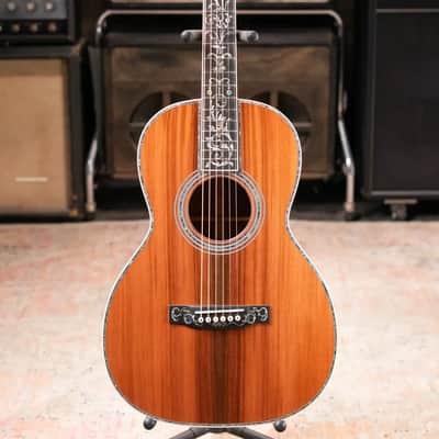 Martin Custom Shop 00 12-Fret Acoustic Guitar - Exceptional Broad Figured Koa with Hardshell Case image 3