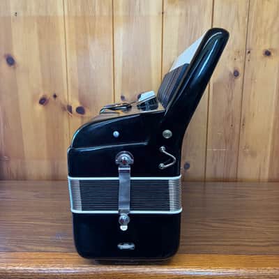 BLACK AND WHITE ARCADIA PIANO ACCORDION LM LIGHTWEIGHT FULLSIZE image 4