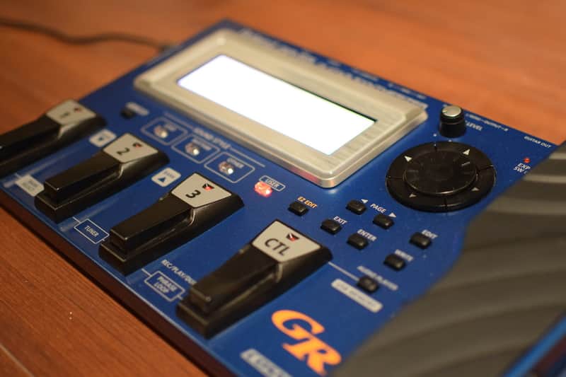 Roland GR-55 Guitar Synthesizer | Reverb Canada