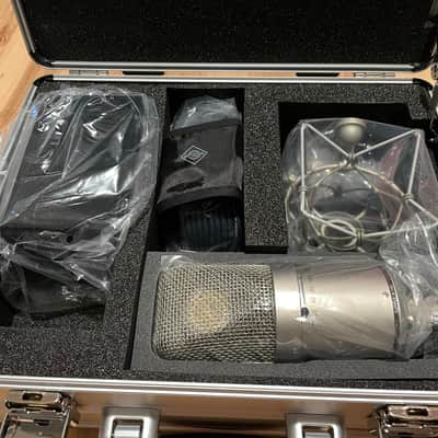Neumann M 149 Large Diaphragm Multipattern Tube Condenser Microphone image 3
