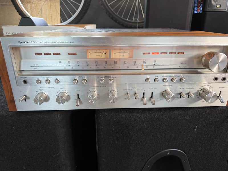 Pioneer SX-1250 160-Watt Stereo Solid-State Receiver