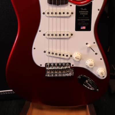 Fender American Vintage II 1965 Stratocaster Candy Apple Red image 2