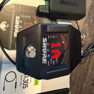 Shure GLXD16+ Digital Wireless Guitar Pedal System image 4