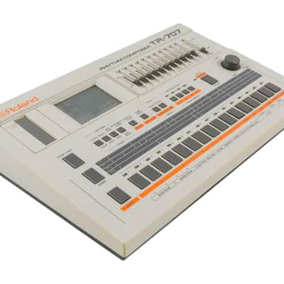Roland TR-707 Rhythm Composer Drum Machine image 2