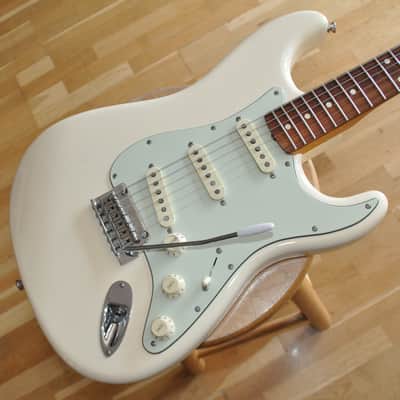 FENDER Stratocaster Vintera '60s Strat Mod OWH Olympic White / Made in Mexico / 60s Stratocaster / MX20017670 image 1