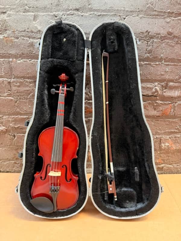 Franz Hoffman Amadeus 1/4 Size Student Violin Outfit —c with Bow & Case image 1