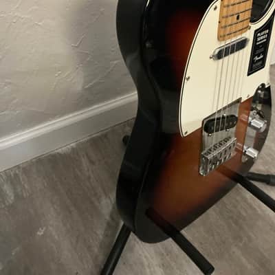 Fender Player Telecaster with Maple Fretboard 2018 - 2024 - 3-Color Sunburst image 4