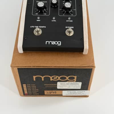 Moog MF-108M Moogerfooger Cluster Flux 2012 - White image 1