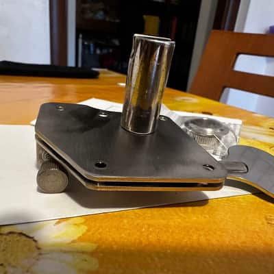 Hipshot BT2 Nickel Clover Key Bass Side image 2