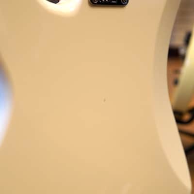 Fender Deluxe Active Precision Bass Special 2017 Olympic White w/Molded Hard Case image 10