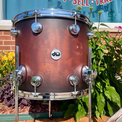 DW Collector's Series Pure Exotic Oak 4pc Drum Set Candy Black Burst Over Giant Quilted Sapele 22/12/13/15 image 10