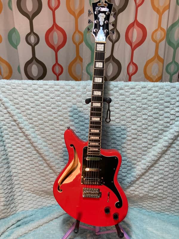D'Angelico Premier Bedford SH with Tremolo