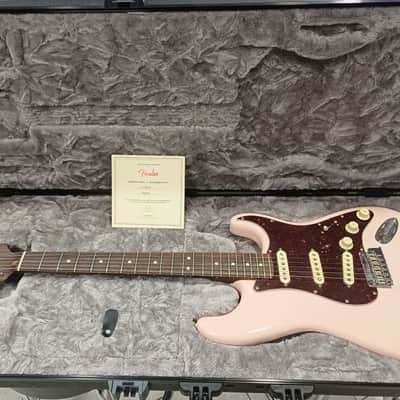 Fender Limited Edition American Professional II Stratocaster, Rosewood Neck - Shell Pink image 2