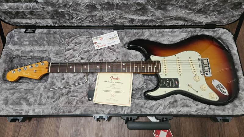 Fender American Ultra Stratocaster Left-Handed with Rosewood Fretboard 2021 - 2025 - Ultraburst