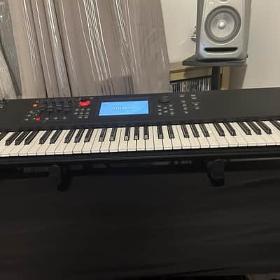 Yamaha MODX7 Synthesizer 2018 - Present - Black