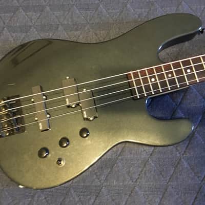 Jackson USA Bolt On 80s Vintage Bass Guitar image 4