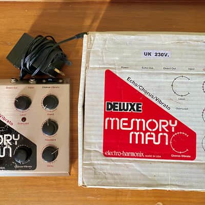 Electro-Harmonix Deluxe Memory Man MN3005 Delay Chorus Vibrato Effects Pedal image 2