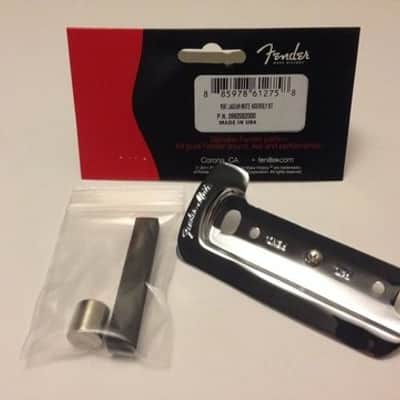 099-2082-000 Fender 62 Jaguar® Mute Assembly Kit incl. Mute, Plunger, Foam Spring image 2