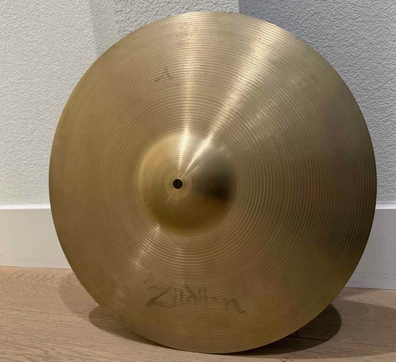 Zildjian 18" A Series Rock Crash Cymbal - Traditional image 1