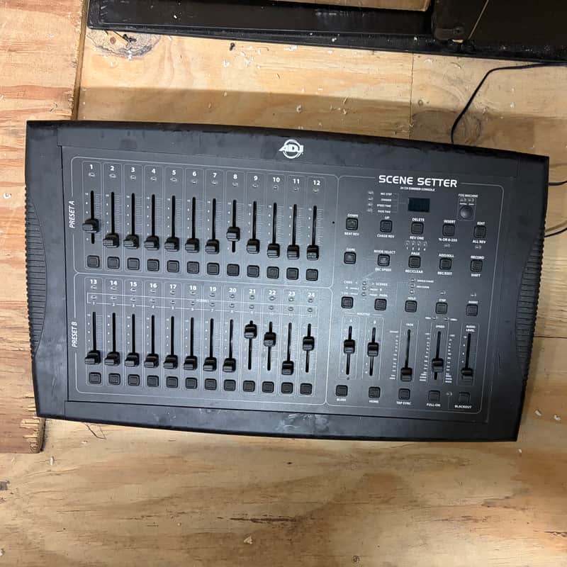 American DJ SCENE-SETTER 24-Channel DMX Lighting Controller