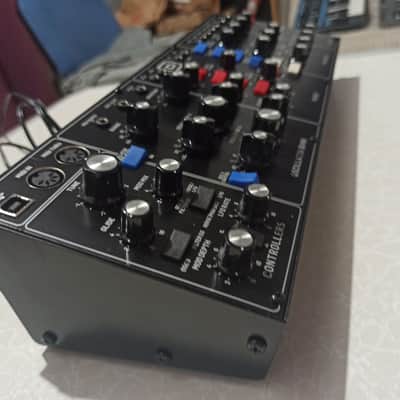 Behringer Model D Analog Synthesizer 2018 - Present - Black image 5