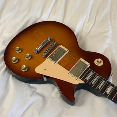 2011 Gibson Les Paul Tribute - Honey Burst - Free Pro Setup imagen 3