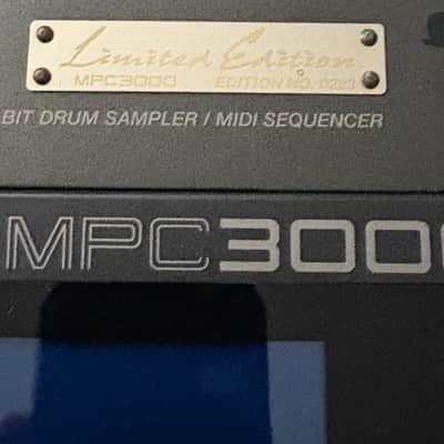 Akai MPC3000LE MIDI Production Center 1999 - 2001 Black imagen 2