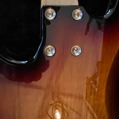 G&L JB 2021 - 3 tone Sunburst image 9
