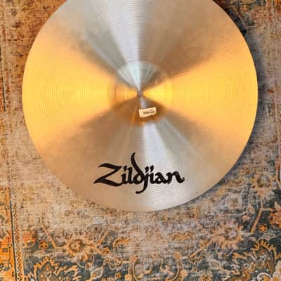 Fantastic ZILDJIAN 19” Medium Thin Crash Bendable Edges! CLEAN! Great Sounding One! 1674 g Don’t Pay $380!! image 2